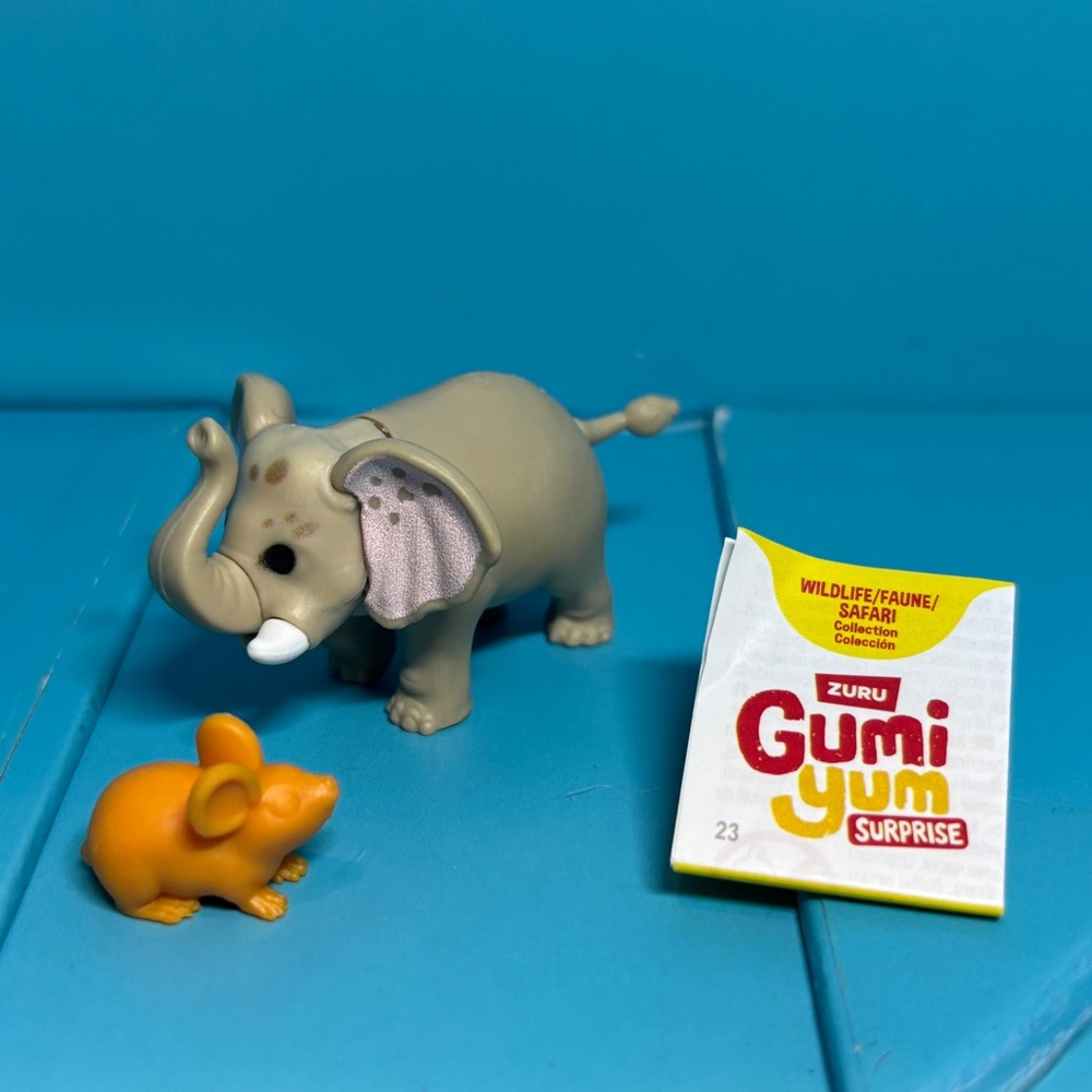 ⭐️ Zuru - Gumi Yum Surprise - Wildlife Series - Elephant w/ mouse accessory